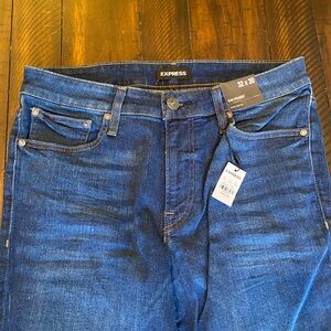 Express men jeans in size 32 x 30 slim straight fit.
